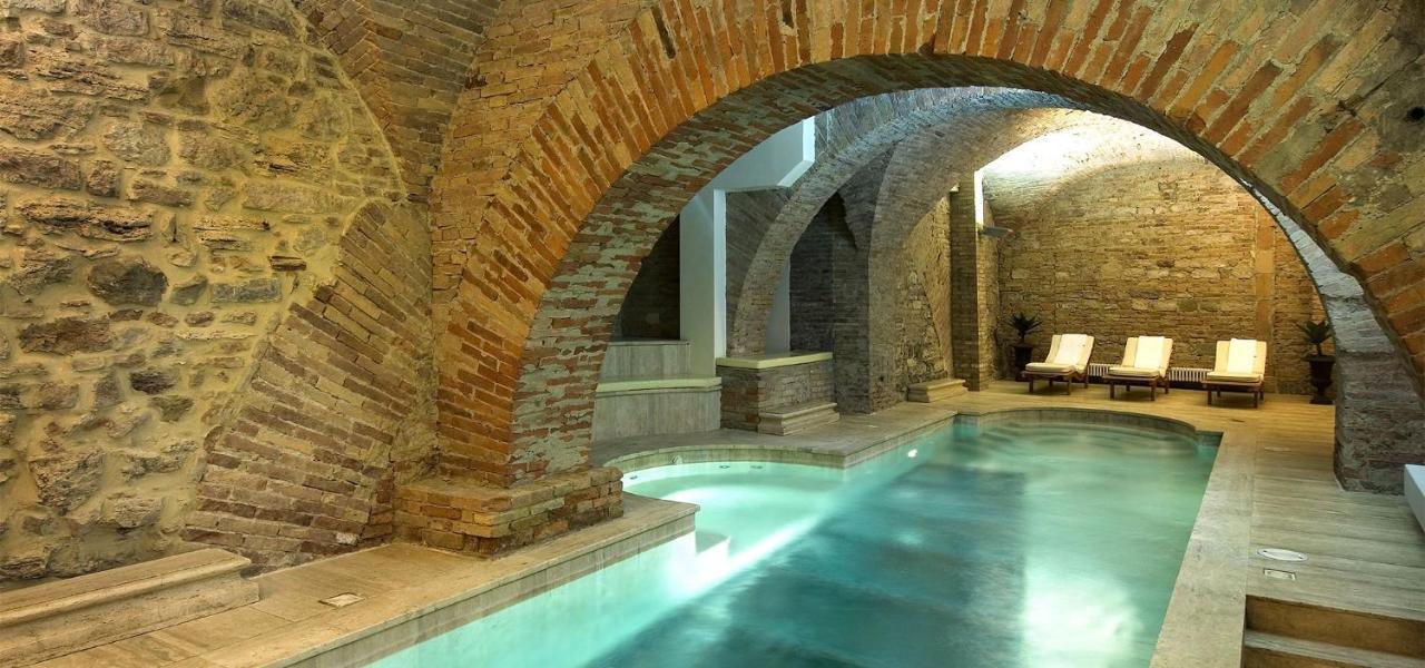 Sina Brufani Hotel Perugia Bagian luar foto The Roman baths at the hotel