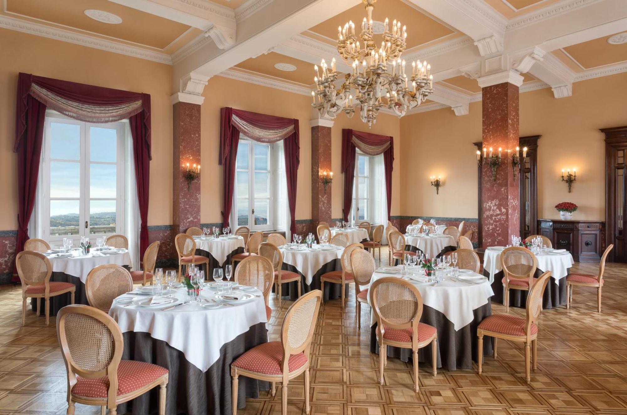 Sina Brufani Hotel Perugia Bagian luar foto Restaurant