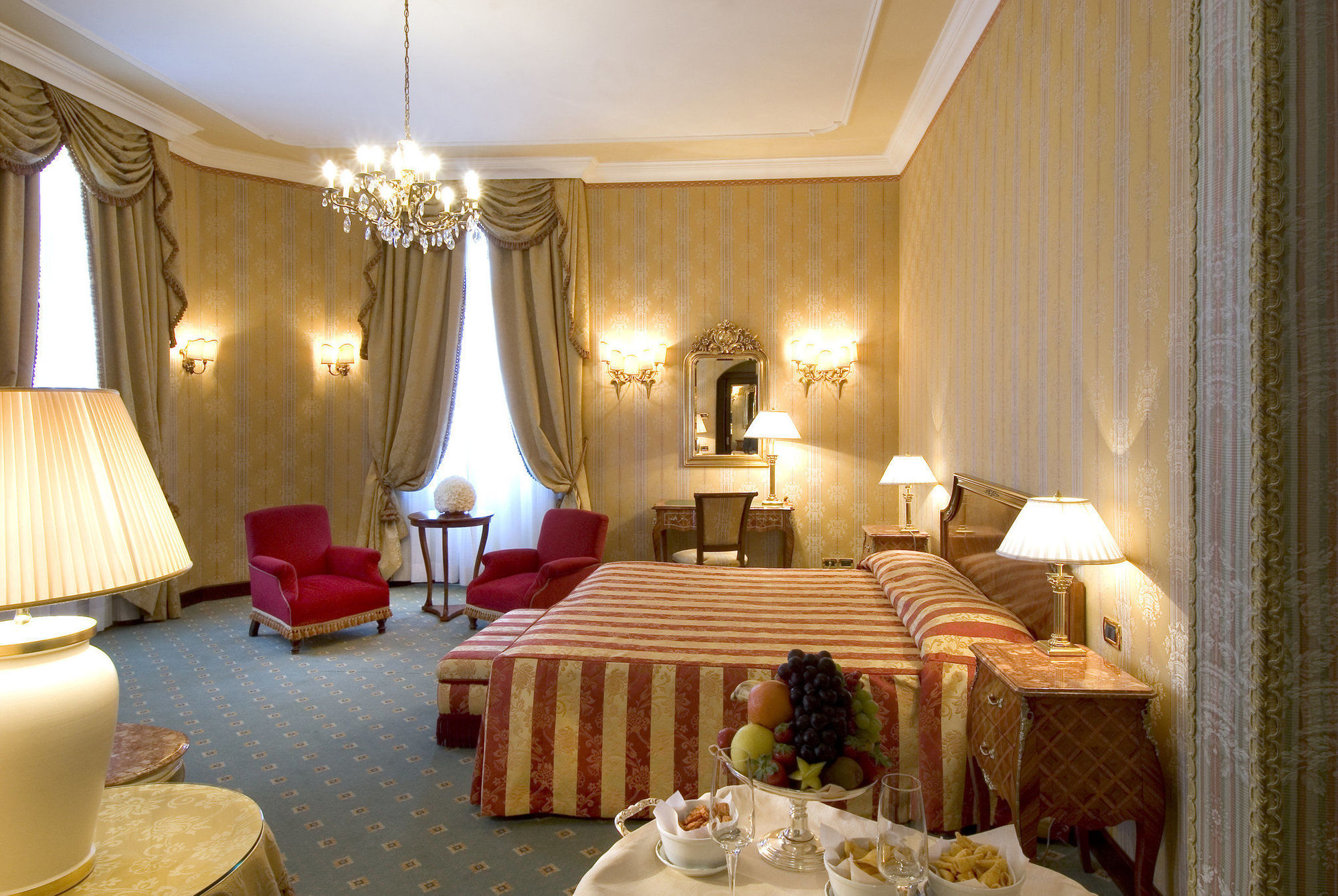 Sina Brufani Hotel Perugia Ruang foto A room at the hotel