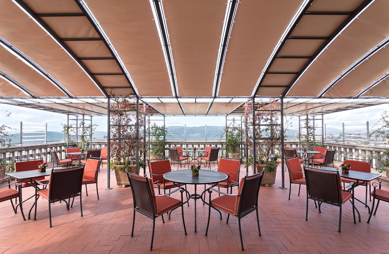 Sina Brufani Hotel Perugia Bagian luar foto The Sky Bar